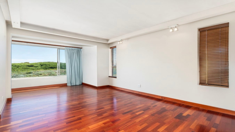 4 Bedroom Property for Sale in Sunset Beach Western Cape